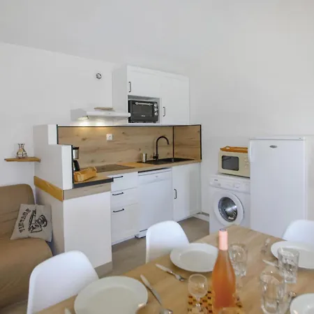 2 Bedroom Gorgeous In Holiday home Bessas