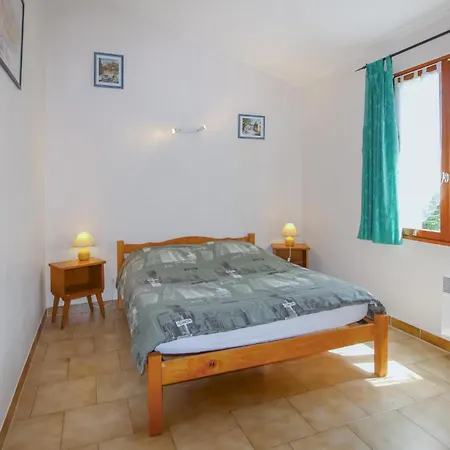 2 Bedroom Gorgeous In Holiday home *