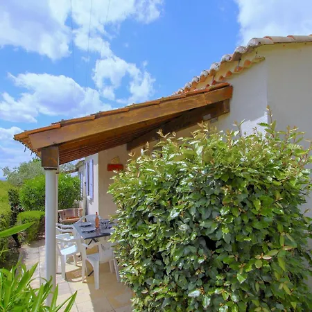 2 Bedroom Gorgeous In Holiday home