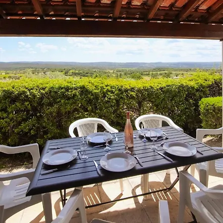 2 Bedroom Gorgeous In Holiday home *